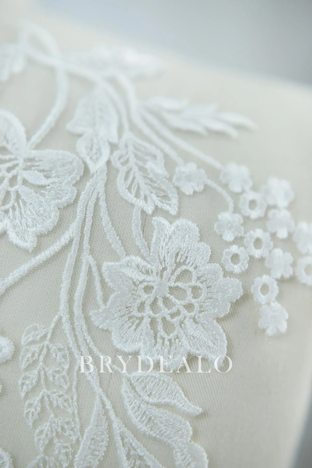 Beautiful Flower Bridal Embroidery Lace Appliques