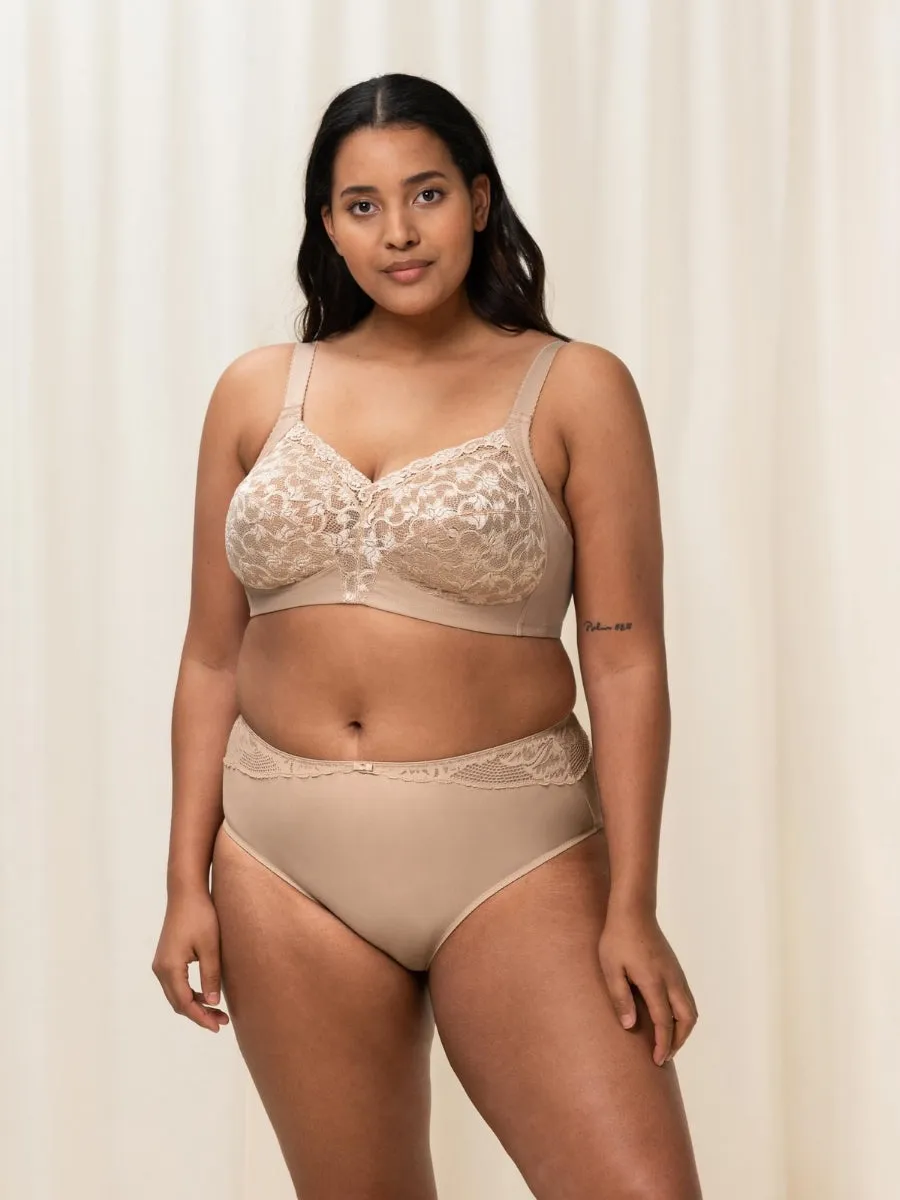 Delicate Doreen N Full Cup Bra - Smooth Skin